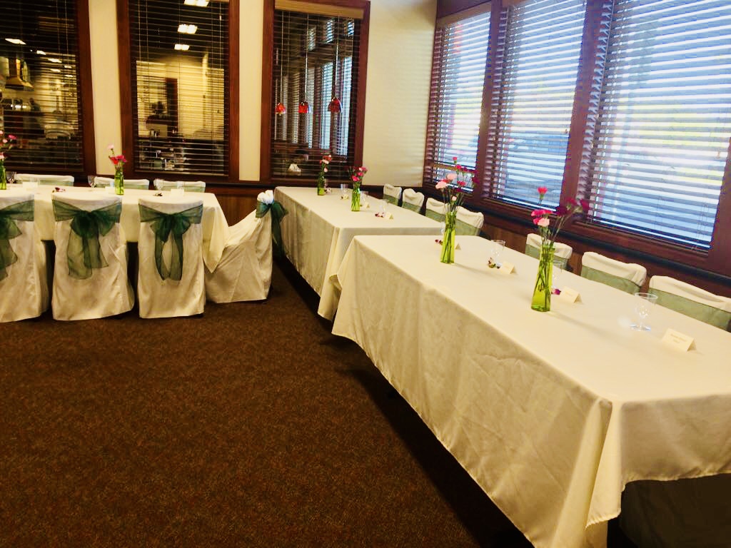 Wedding reception hosted in Golden Corral Murrieta banquet room